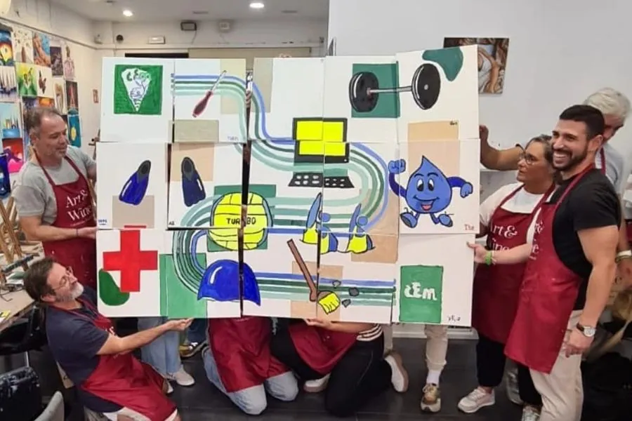 Team building painting and wine workshop in Barcelona