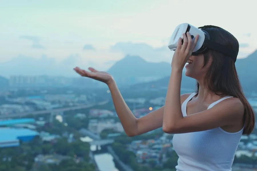 Team building virtual reality escape room experience in Barcelona